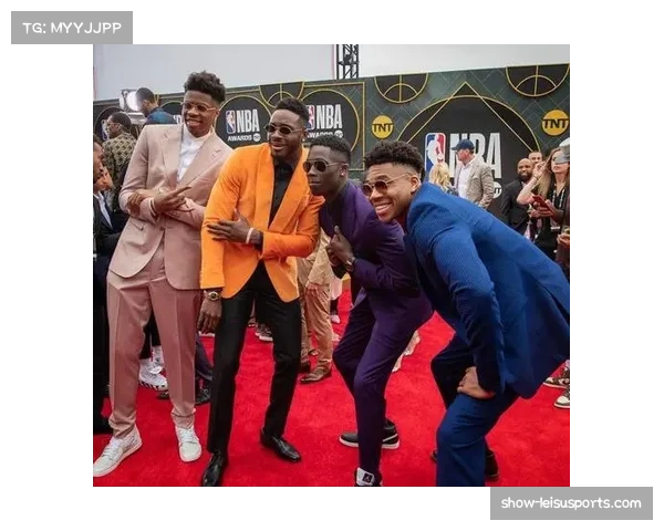 枫叶队桑丁获荣誉奖项 球队名宿得到业界认可